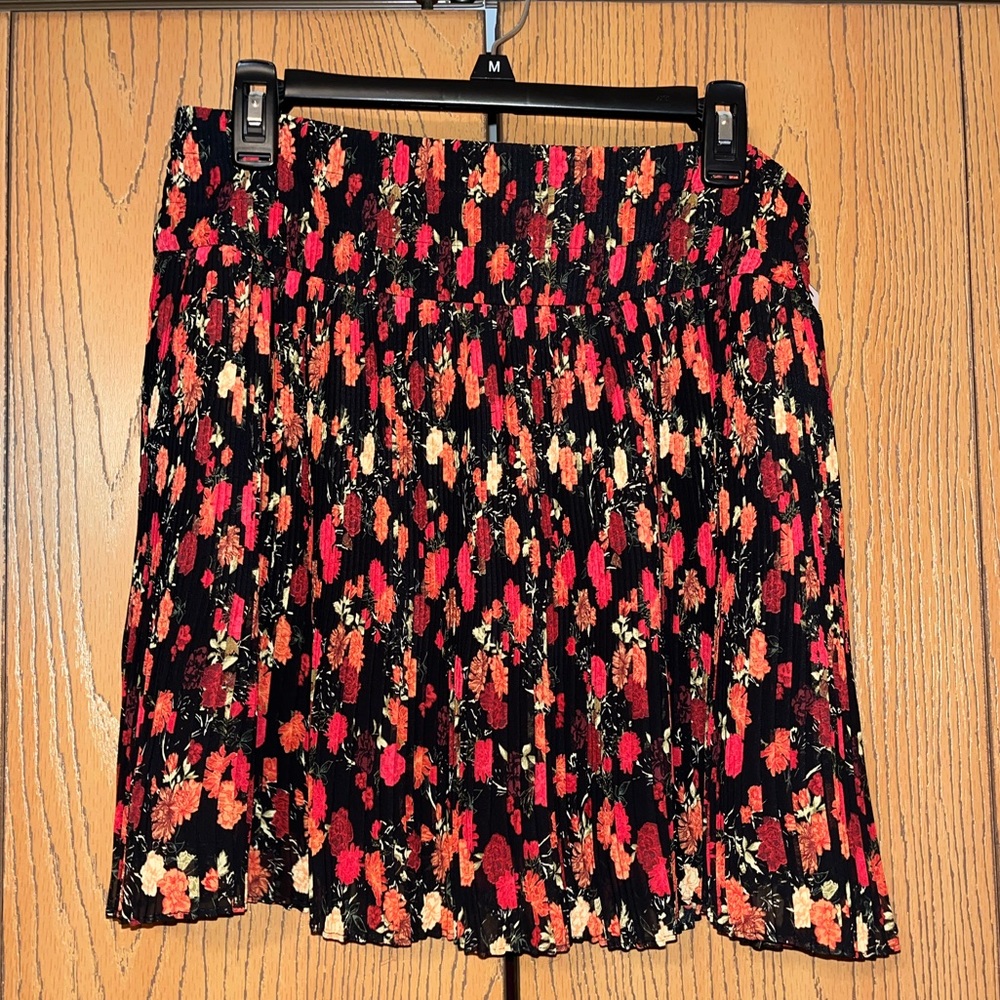 Guess Multicolored Print Mini Skirt, Size 8, NWT